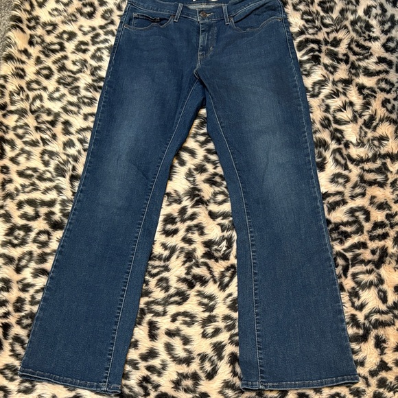 Levi's Red Tab Classic Indigo Curvy Bootcut Jeans - Picture 4 of 7
